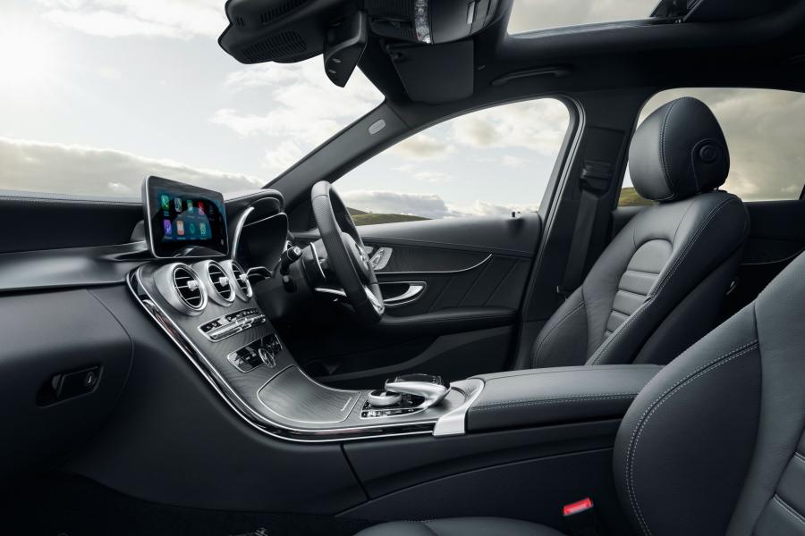 Интерьер Mercedes-AMG C43 4Matic (W205) 2018 года  (AU) (фото 7 из 40)
